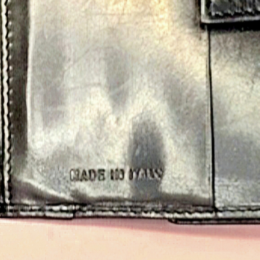 ๐งPrada Logo Plate BUTTER Soft Leather Bi-Fold Vintage Black Wallet๐ง - Picture 6 of 16